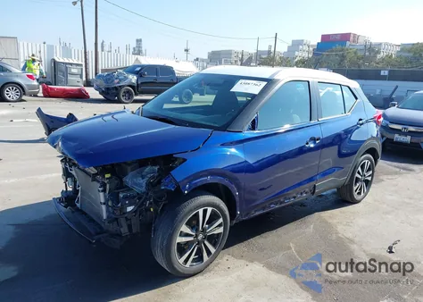 2019 Nissan Kicks Sv z USA, uszkodzony, nr VIN 3N1CP5CU3KL549463